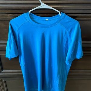 Lululemon Metal Tech Athletic Tee